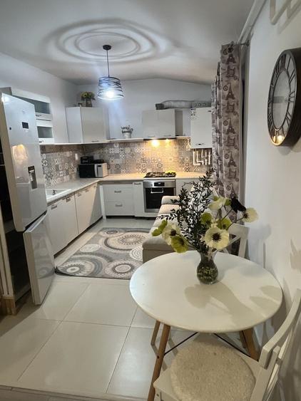 Apartament cu 2 camere semidecomandat în Valea Lupului