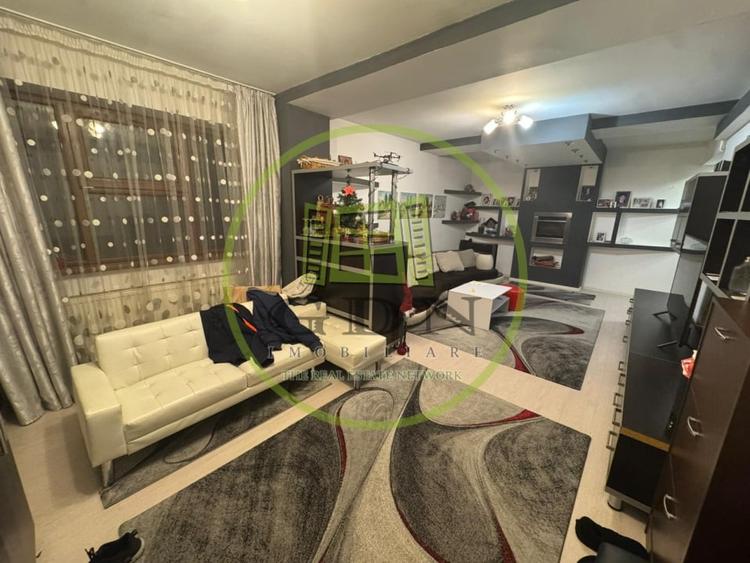 Apartament cu 3 camere semidecomandat, mobilat în Calea Severinului