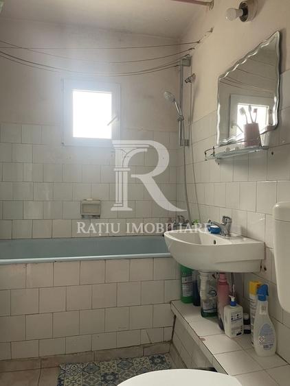 Apartament cu 3 camere decomandat, mobilat în Calea Aradului