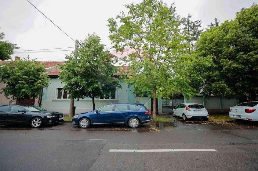 Casă individuală cu 5 camere cu Teren 340 Mp în Ultracentral