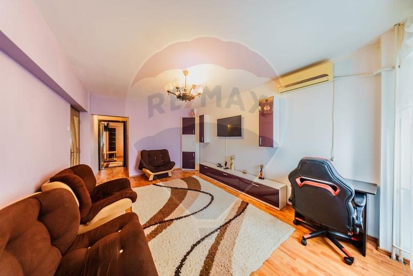 Apartament cu 2 camere semidecomandat, mobilat în P-ța Spitalului