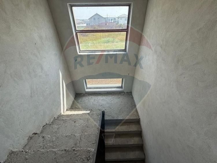 Casa / Vila cu 4 camere de vanzare in zona Ghercesti - 4