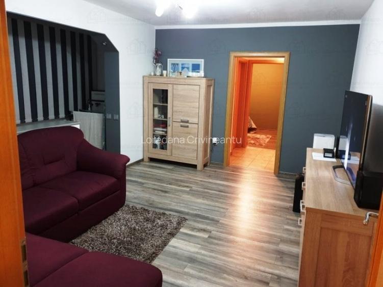 Apartament cu 2 camere semidecomandat, mobilat în Spitalul Județean Apartament cu 2 camere semidecomandat, mobilat în Spitalul Județean