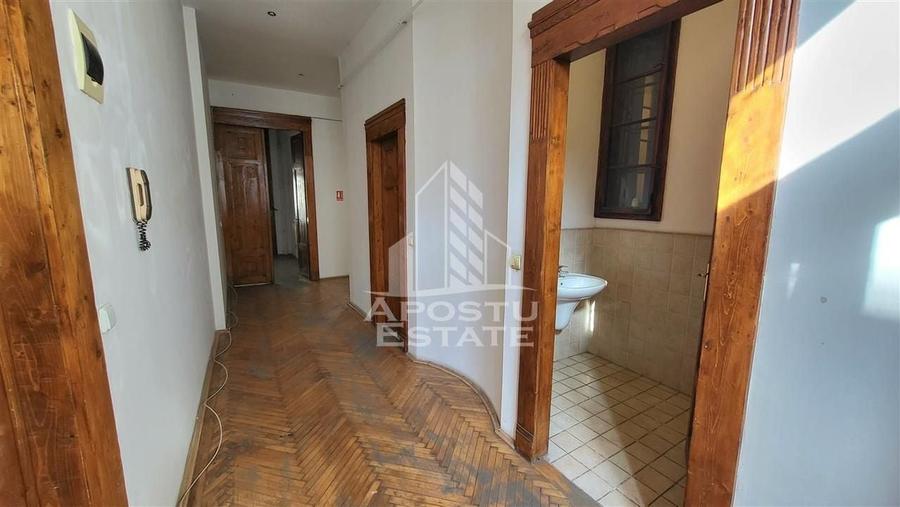 Apartament cu 4 camere, SAD, Piata Victoriei, 180 mp - 17