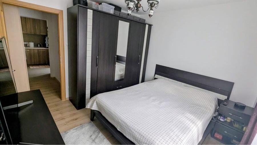 Apartament cu trei camere -decomandat - 7