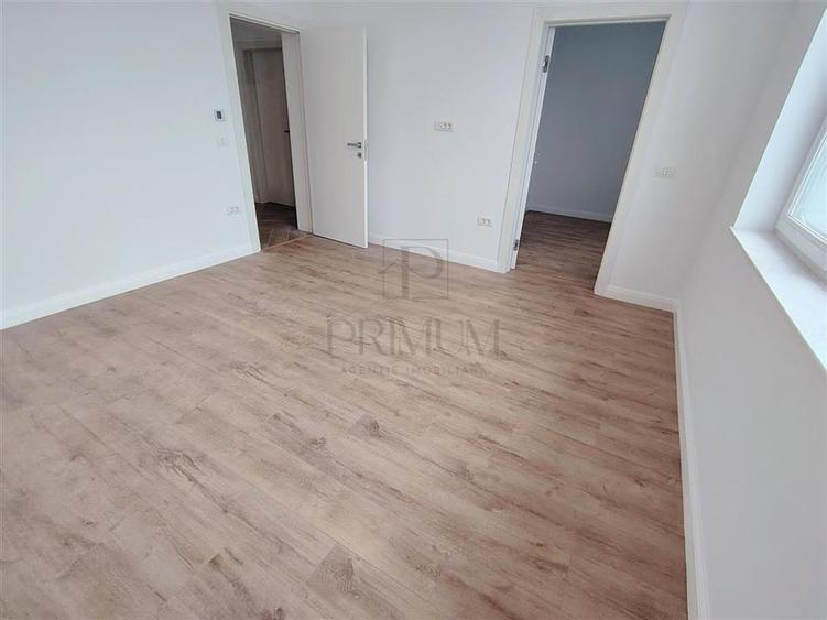 Duplex 5 camere - despartit prin camera tehnica - langa 4 benzi - 9