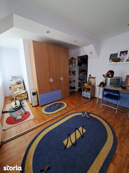 Apartament cu 3 camere, decomandat, etajul 4 cu acoperis si garaj - 8