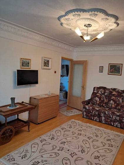 Apartament 3 camere, 2 bai, 73 mp Zona Scolii 11, Tecuci Etaj 3 - 3