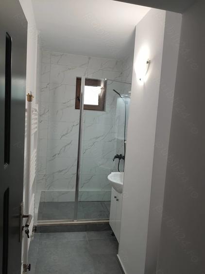 Inchiriez apartament in Campina central 2 camere ,parter,renovat si utilat complet. - 8
