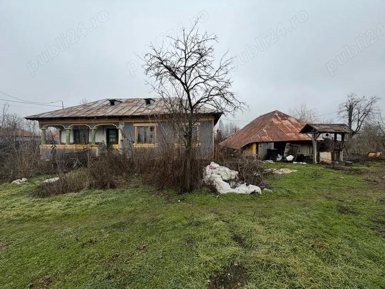 Casa veche cu teren 2200 mp in sat Izvoru de jos , com. Izvoru , jud. Arge? - 4