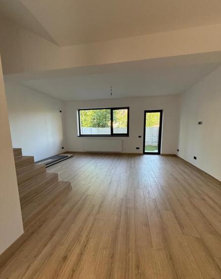 VILA P+1+M 5 CAMERE 4 BAI - 1