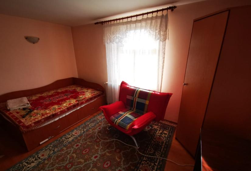 Semicentral, vila 2005, 220 MP + 350 mp teren total - 5