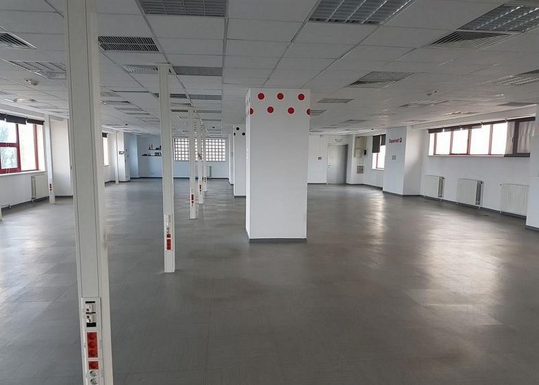 Danielle Business Center - 6