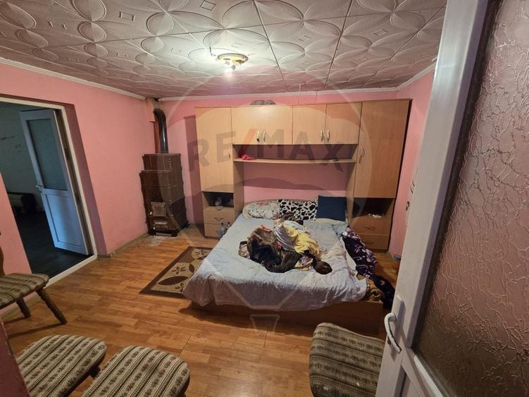 Casă / Vilă cu 4 camere de vânzare în zona Periferie - 5
