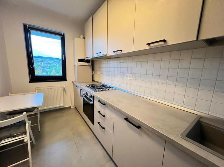 Apartament cu 2 camere decomandat, mobilat în Borhanci