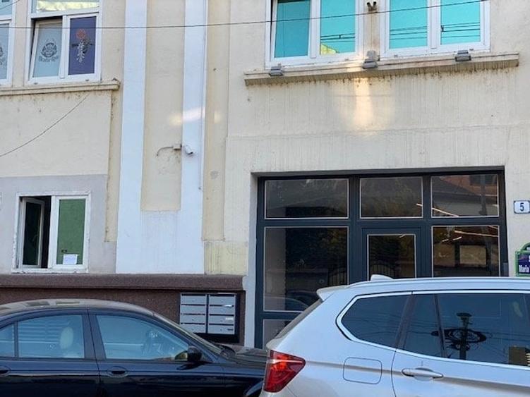 Piata Victoriei spatiu comercial - 1