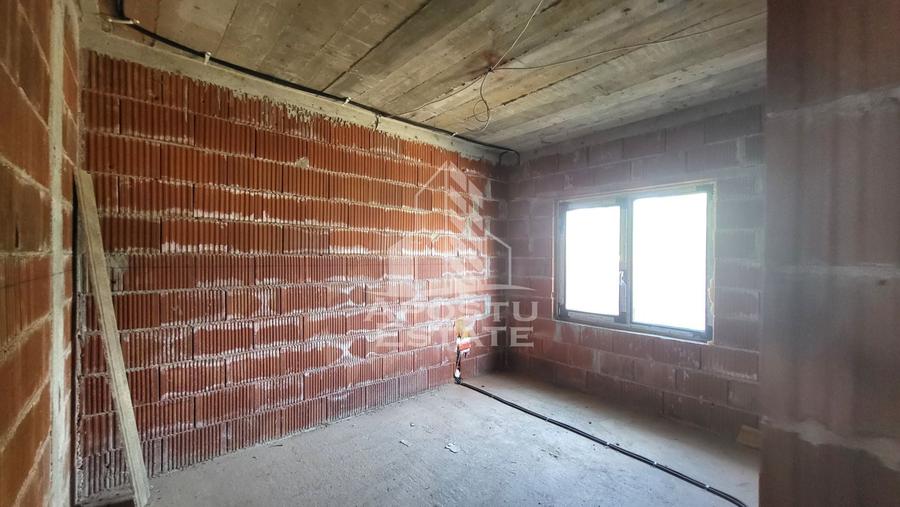 Duplex cu 5 camere cu Canalizare în Becicherecu Mic