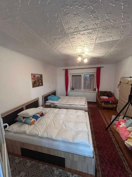 Casa cocheta, partial nou renovata cu gradina mare in comuna Biertan - 3