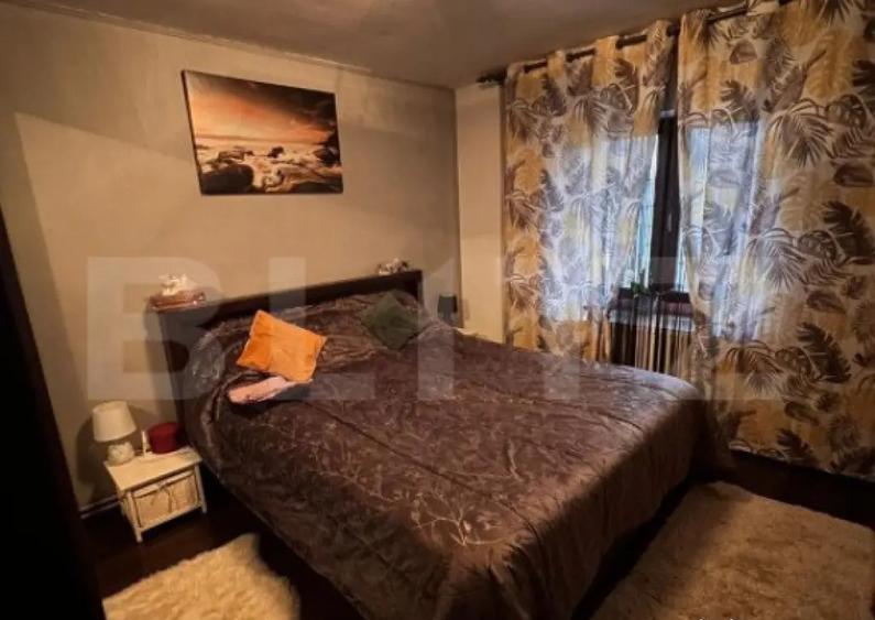 Casa de vanzare Podul Olt, zona centrala deosebita - 5