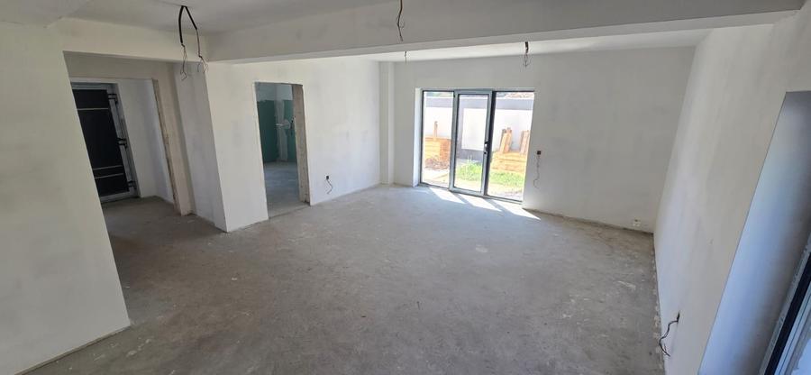 Agigea-Primarie, vila P+1, SD 125 mp, 4 camere, teren in proprietate de 260 mp - 7