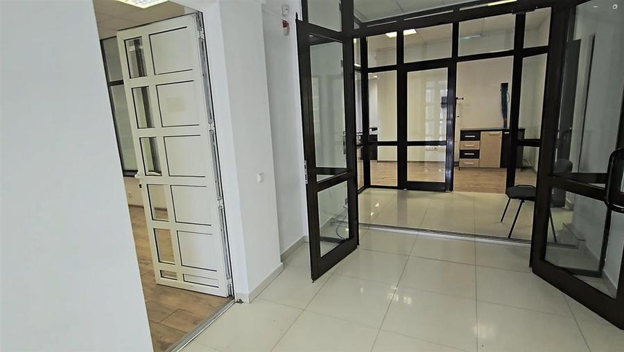 Spatiu de Birouri 180 mp Suceava Zona Metro De Vanzare - 11