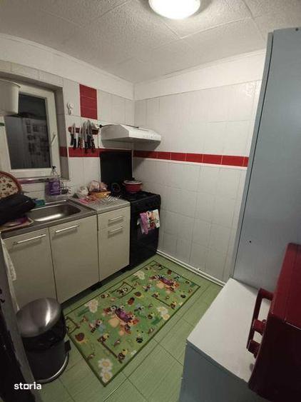 De vanzare casa 3 camere zona Damaroaia 2 bai, balcon deschis - 1