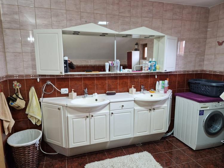 Mosnita Veche - Casa individuala cu 3 dormitoare si 2 garaje - 4