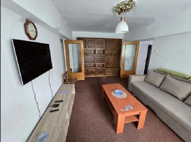 13 Septembrie PANDURI etajul  1 RENOVAT RECENT,MOBILAT UTILAT COMPLET - 1