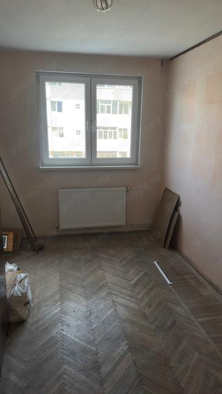 Apartament de vanzare - 5