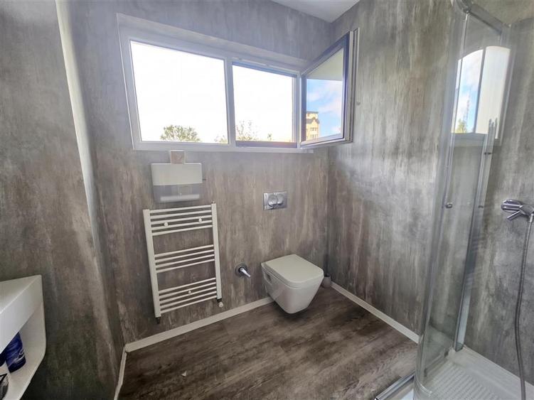 Birou, de 139.30000305176 mp, în Obcini