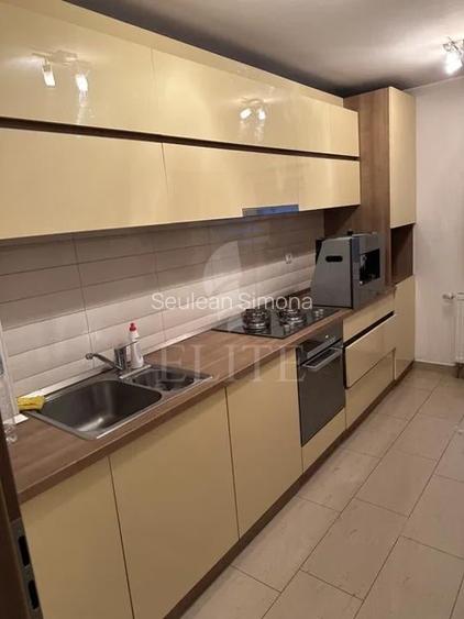 Apartament 4 camere în zona GHEORGHE DIMA