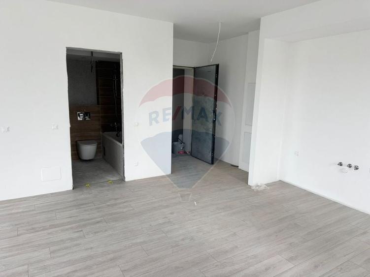 Apartament cu 2 camere decomandat în Obor