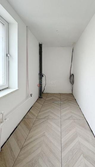 Complex cu acces limitat, retras de traficul urban - 11