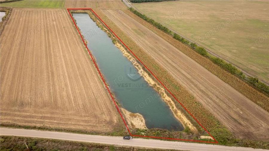 Teren extravilan Santau cu luciu de apa - 1