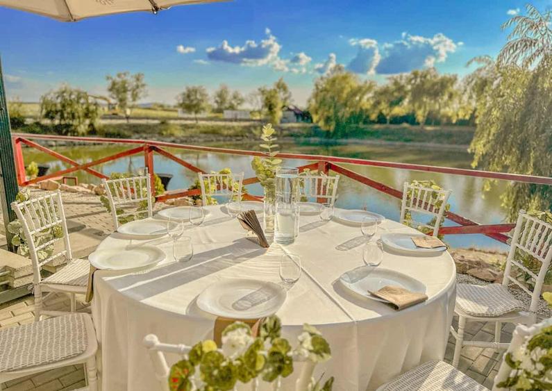 Complex turistic Sfera Place de inchiriat - 8