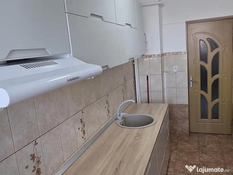 Inchiriez apartament 3 camere - 7