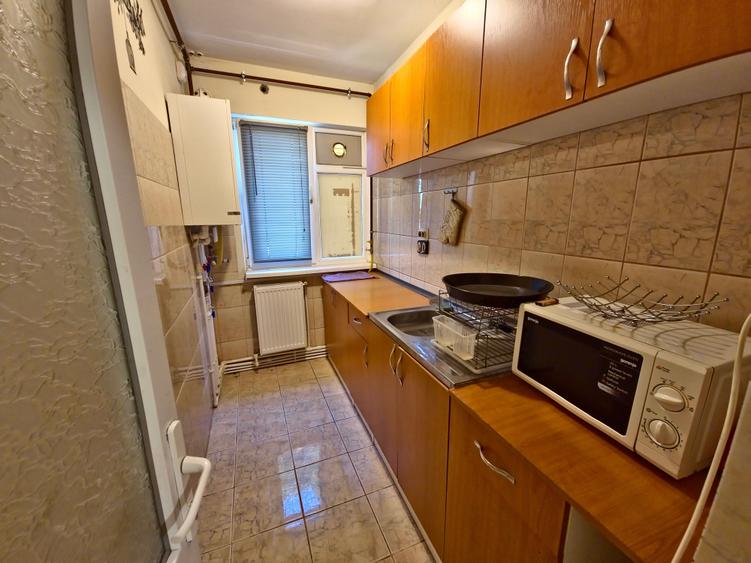 Groapă Inel II 3 Camere  Etaj 1  Semidecomandat  Centrală Gaz  Mobilat - 14