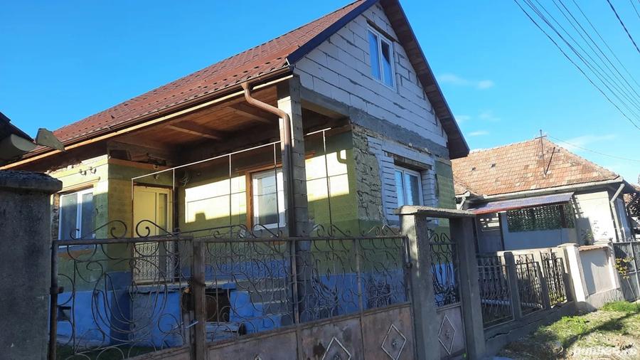 Casa de vanzare la ?ara Faureni, comuna Vultureni - 1