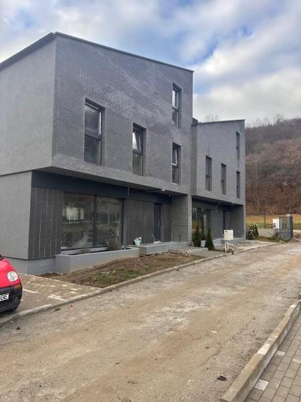 Casa tip duplex cu 5 camere 135mp utili zona Tauti - 2