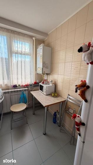 Apartament 2 camere, semidecomandat, 55 mp, zona Regiment 11 Siret - 1