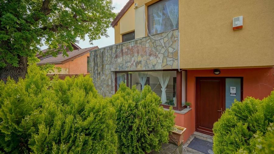 VILA PANORAMICA PE DRUMUL POIENII –PRIVELISTI UNICE ASUPRA BRASOVULUI - 54