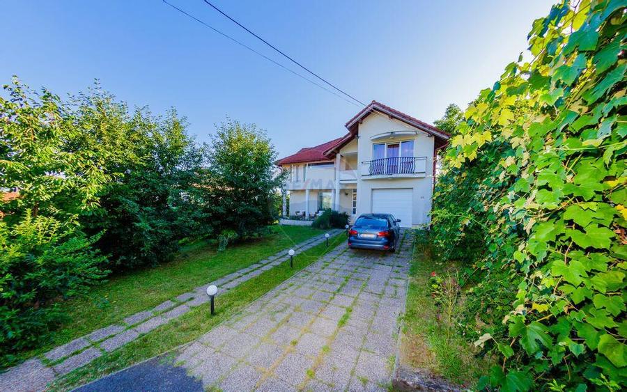 Casa eleganta in zona exclusivista, cu priveli?te d... - 9