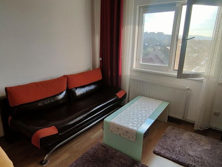 Garsoniera in Tractorul - 4