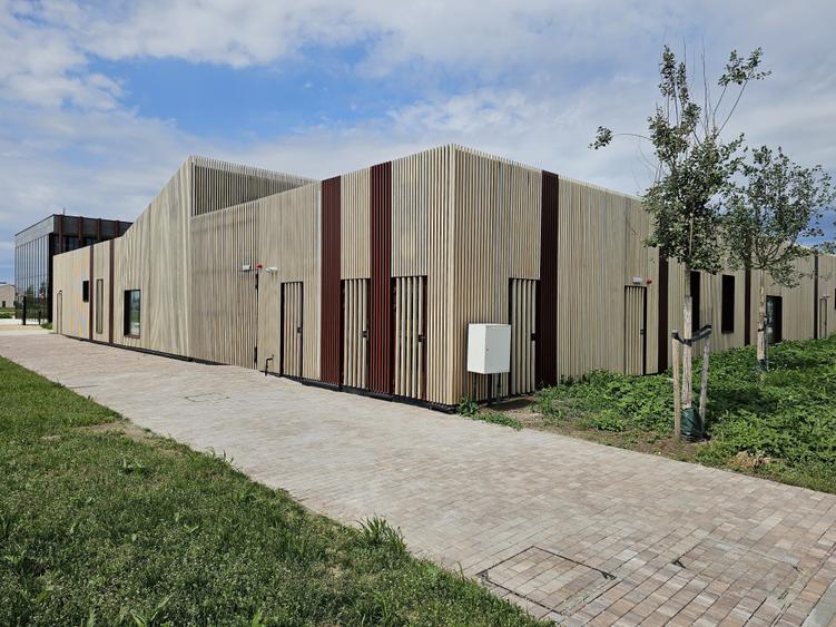 Liziera de Lac de vanzare vila 4 camere mobilat/utilat LA CHEIE! - 10