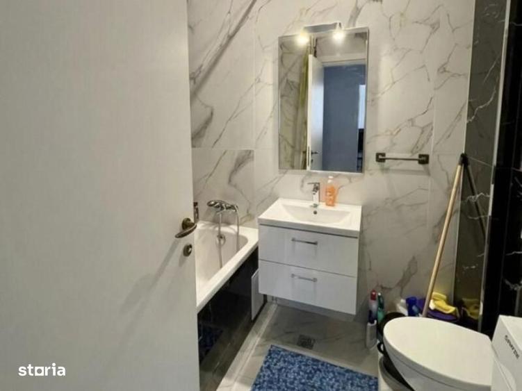 Apartament cu 3 camere, mobilat în Central