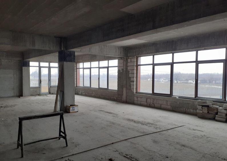 Constructie si teren ideale pentru saloane evenimente si ... - 1