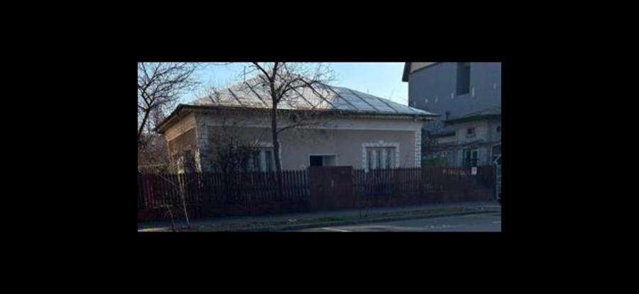CASĂ DE VÂNZARE 3 CAMERE CU TEREN DE 420 MP DES.15 IN ZONA BUCUREȘTI-NOI SEC.1 - 1