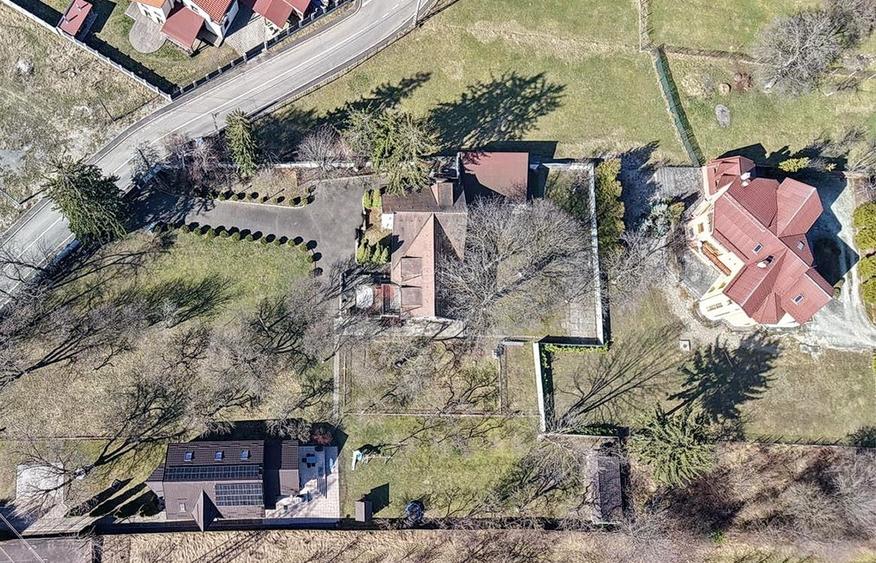 Casă spațioasă cu 2 corpuri și teren generos – zona Bunloc - 21