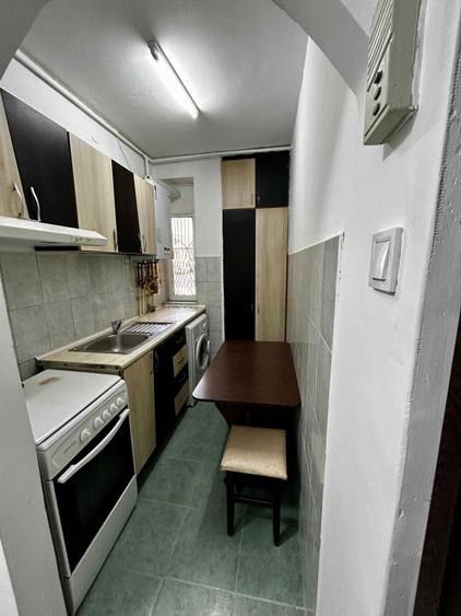 Inchiriez apartament 2 camere - 3