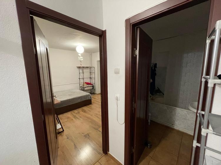 Apartament 3 camere - 80 Mp - Nicolina - Prima statie - 6